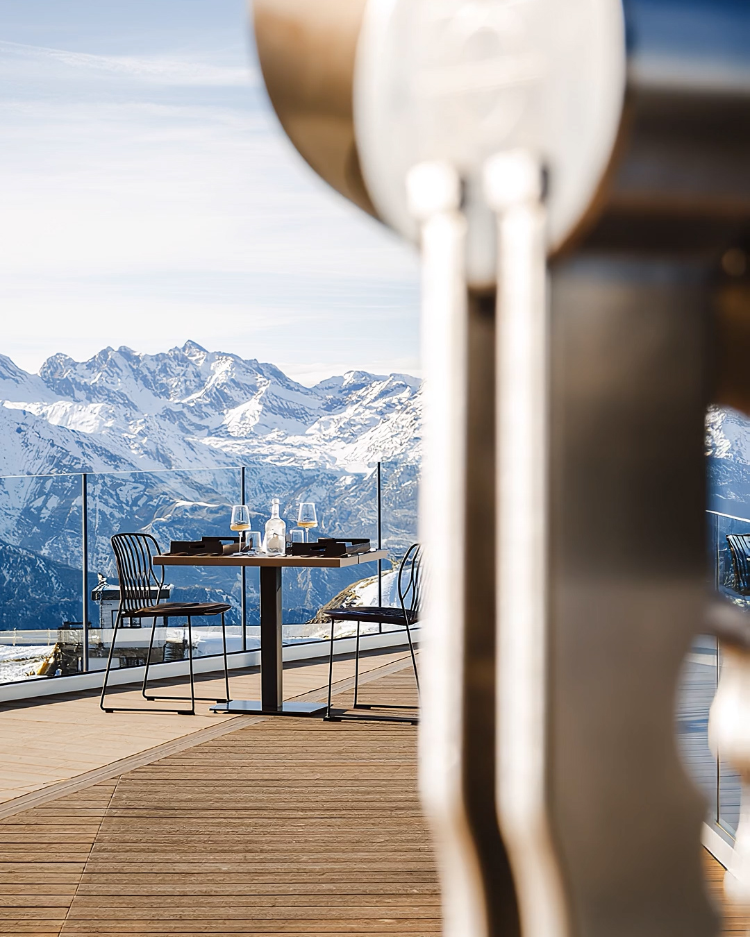 Tavolino con cannocchiale